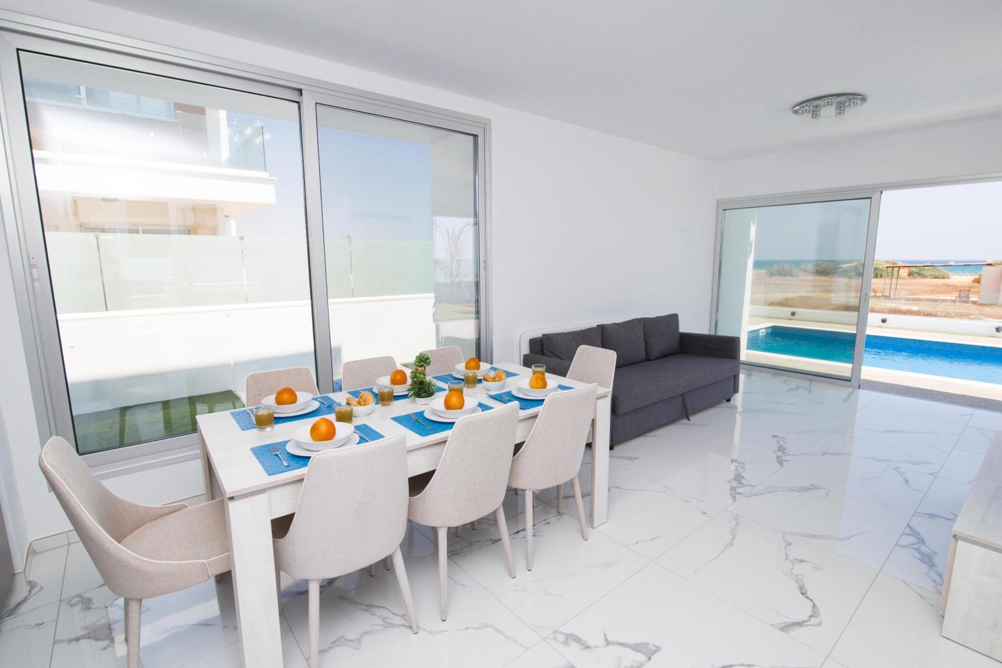 Villa Lynn Boutique Beachfront アヤナパ エクステリア 写真